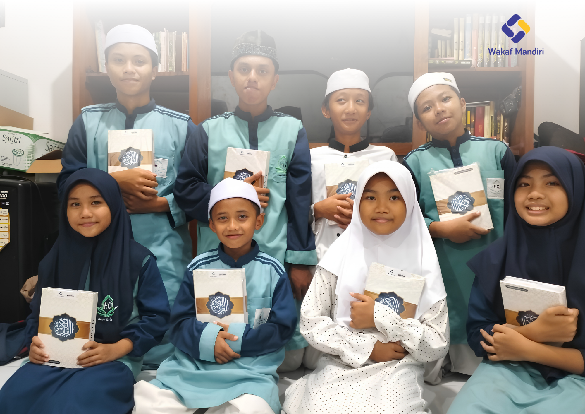 Wakaf Mandiri Salurkan Wakaf Al-Qur'an Untuk Rumah Tahfidz Hamilul Qur'an Banyu Urip Kidul Surabaya